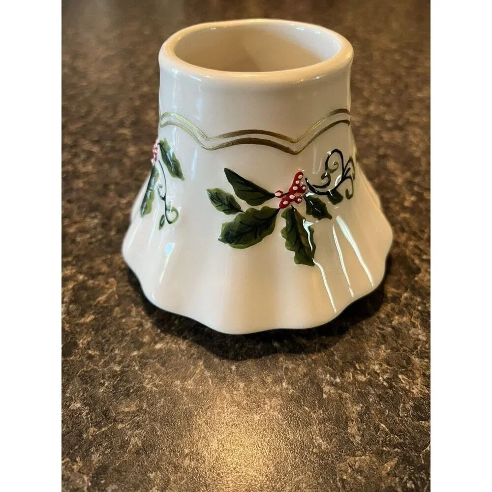 Yankee Candle Small Candle Shade and Plate Set Holly Design Great Condition